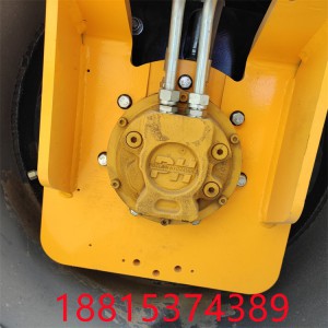 ST3500D前鋼后膠座駕式壓路機 水穩(wěn)層瀝青路面壓實好幫手